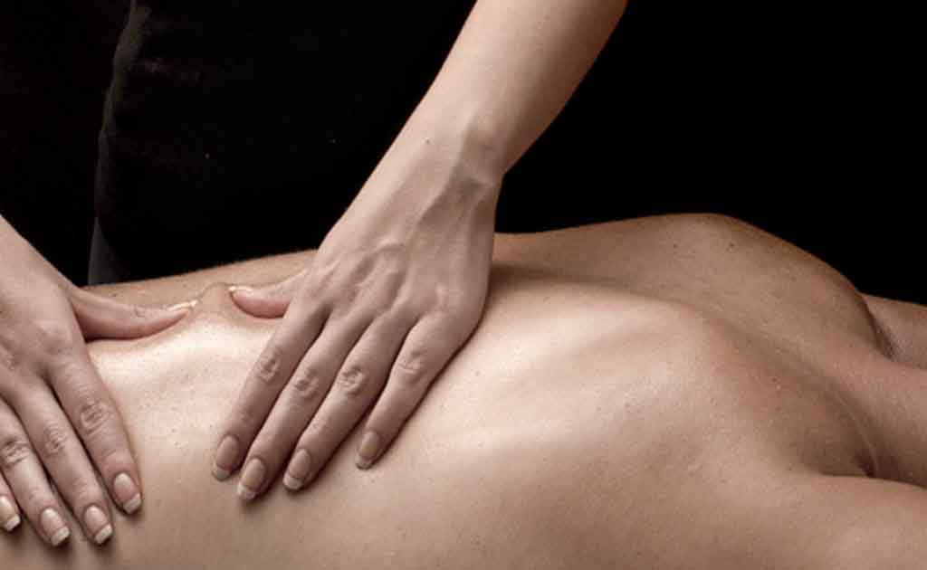 How Dry Massage Relieves Muscle Pain and Improves Circulation